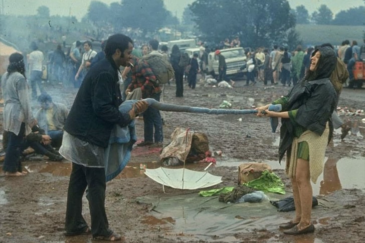 50 Years After Woodstock People Are Sharing 30 Rare Photos From This