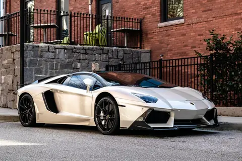 Top 3 Best Super-Luxury Cars Of 2022