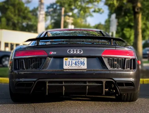 Looking For a Used Car With a V6 Engine? These Are the Best Ones You Can Buy on a Budget