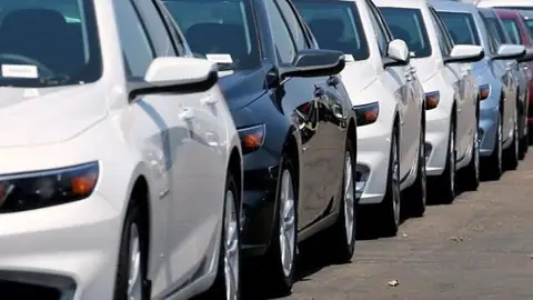 Pakistan’s Prime Minister is Auctioning Cars on 17th September