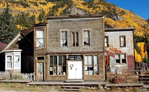A Man Spent MILLIONS to Transform This Ghost Town, You Won’t Believe What It Looks Like Now!