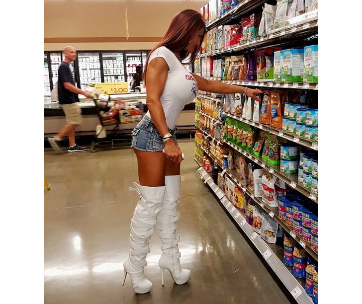 Quick Grocery Run Before Turning Up This woman is yet another Walmart shopp...