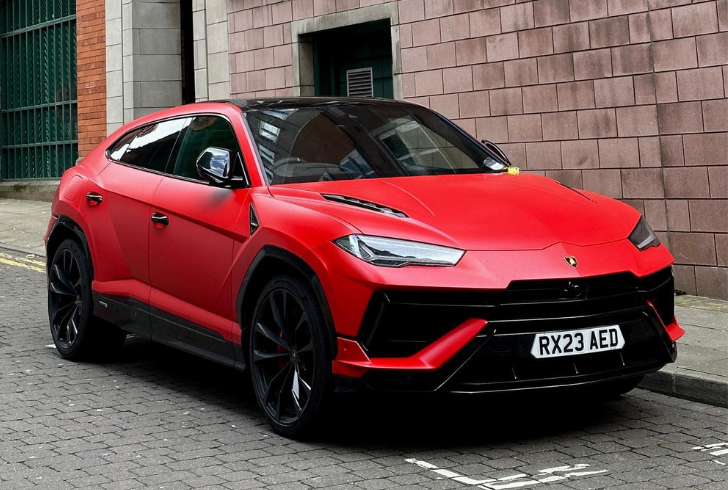 Buyers can explore different configurations for 2024 Lamborghini Urus to find the perfect balance of speed and style.