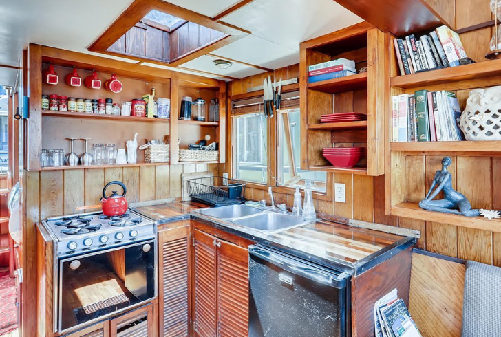 Small kitchen and waterfront living on boat